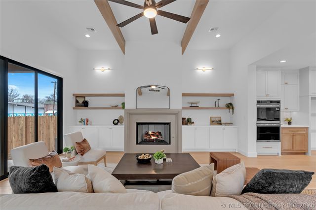 190 E Freeport Street, Broken Arrow, OK 74012