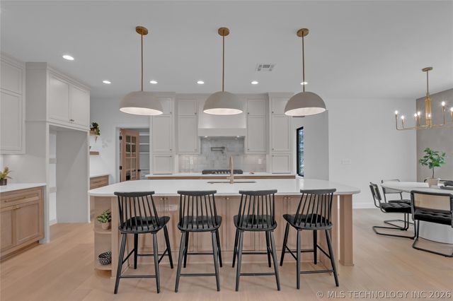 190 E Freeport Street, Broken Arrow, OK 74012