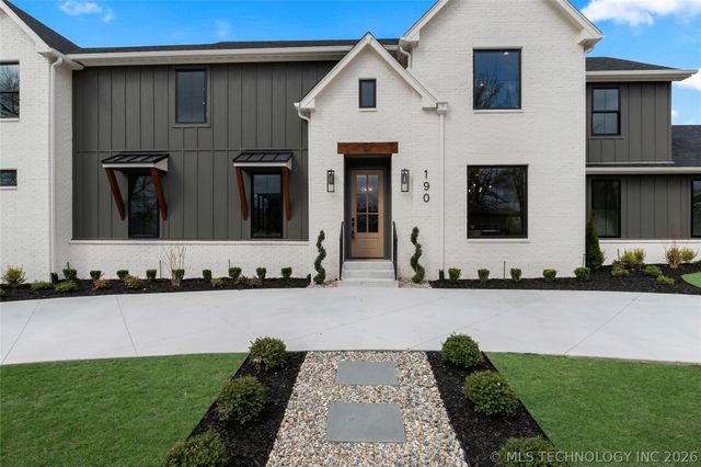 190 E Freeport Street, Broken Arrow, OK 74012