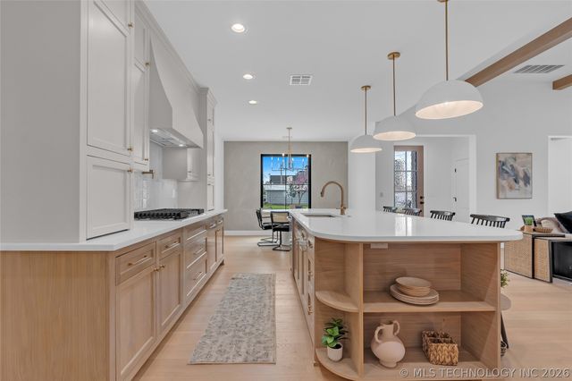 190 E Freeport Street, Broken Arrow, OK 74012