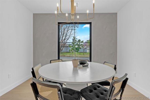 190 E Freeport Street, Broken Arrow, OK 74012