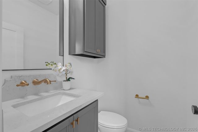 190 E Freeport Street, Broken Arrow, OK 74012