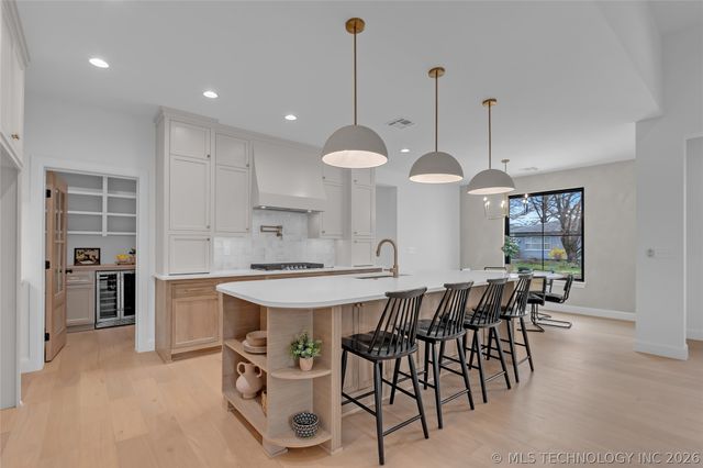 190 E Freeport Street, Broken Arrow, OK 74012