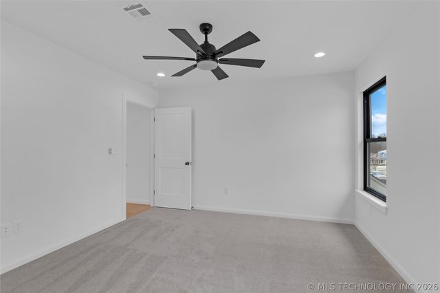 190 E Freeport Street, Broken Arrow, OK 74012