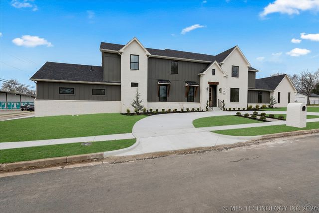 190 E Freeport Street, Broken Arrow, OK 74012