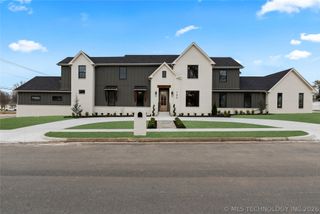 190 E Freeport Street, Broken Arrow, OK 74012