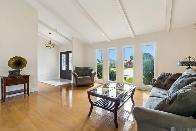 2820 Ingrid Lane, Metairie, LA 70003