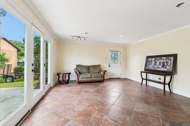 2820 Ingrid Lane, Metairie, LA 70003
