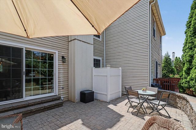 16 VILLAGE DR, Schwenksville, PA 19473