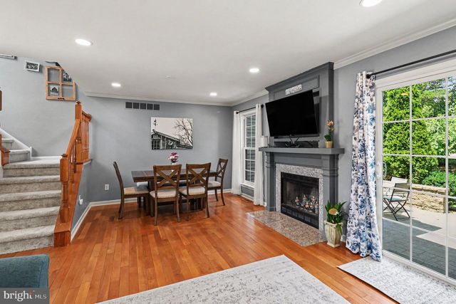 16 VILLAGE DR, Schwenksville, PA 19473