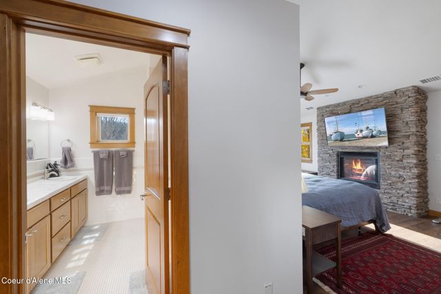 4083 W SHOREVIEW LN, Coeur D'alene, ID 83814