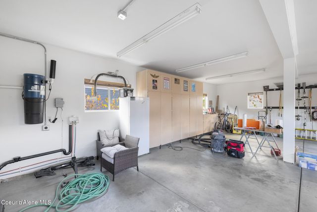 4083 W SHOREVIEW LN, Coeur D'alene, ID 83814