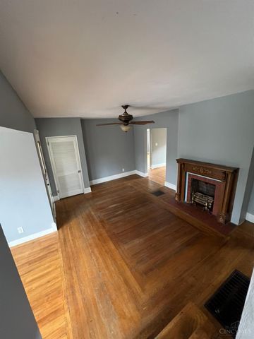 451 Lloyd Place, Cincinnati, OH 45219