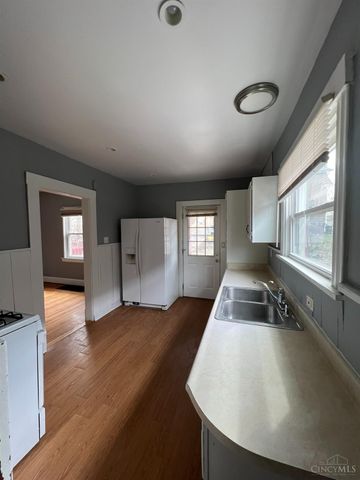 451 Lloyd Place, Cincinnati, OH 45219