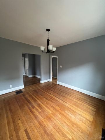 451 Lloyd Place, Cincinnati, OH 45219