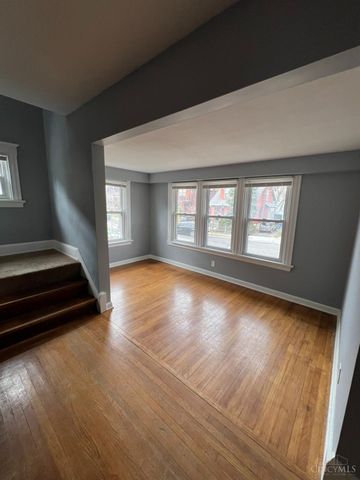 451 Lloyd Place, Cincinnati, OH 45219