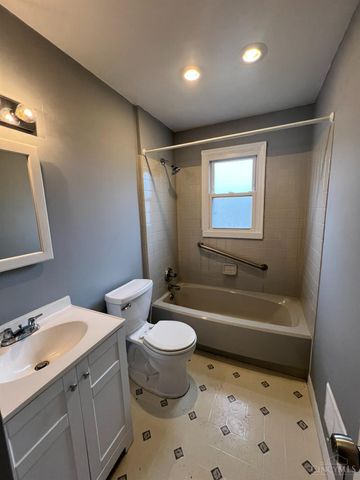 451 Lloyd Place, Cincinnati, OH 45219