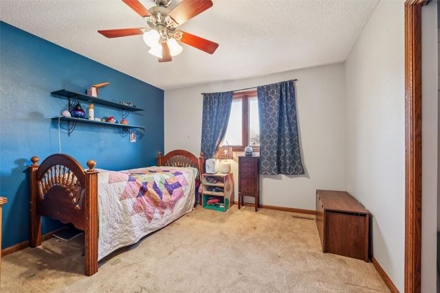 5301 Valley Road, Ames, IA 50014