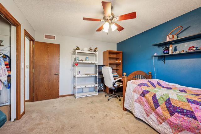 5301 Valley Road, Ames, IA 50014