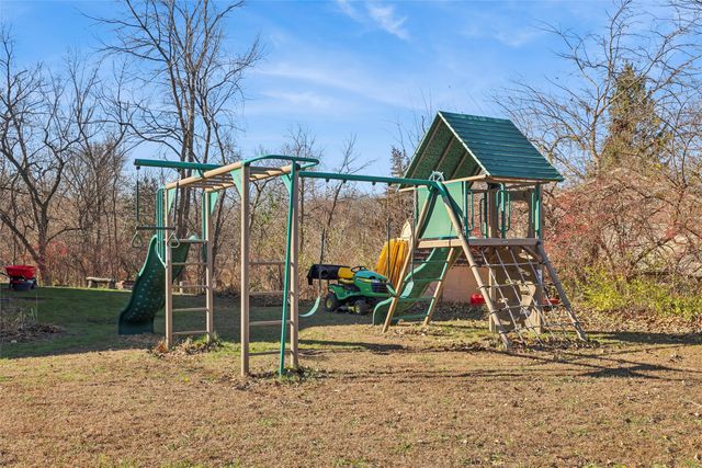 5301 Valley Road, Ames, IA 50014