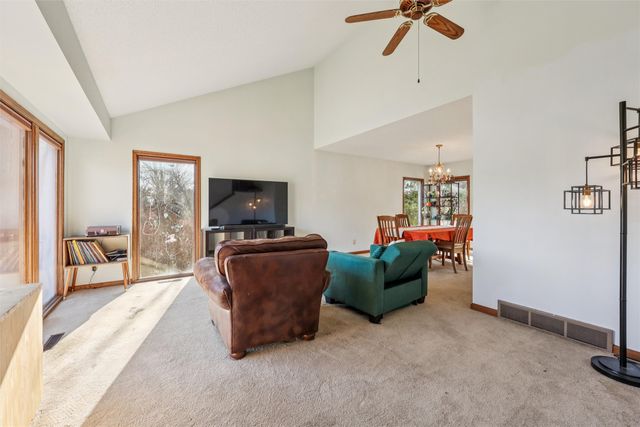 5301 Valley Road, Ames, IA 50014