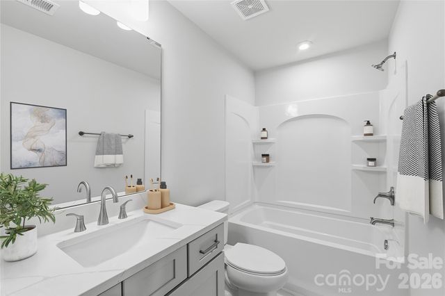 4134 Vista Pine Drive, Charlotte, NC 28215