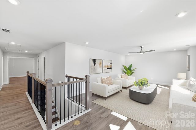 4134 Vista Pine Drive, Charlotte, NC 28215