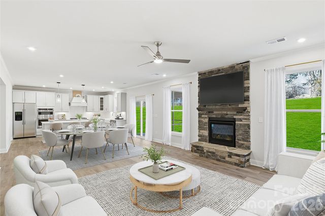 4134 Vista Pine Drive, Charlotte, NC 28215