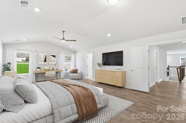 4134 Vista Pine Drive, Charlotte, NC 28215