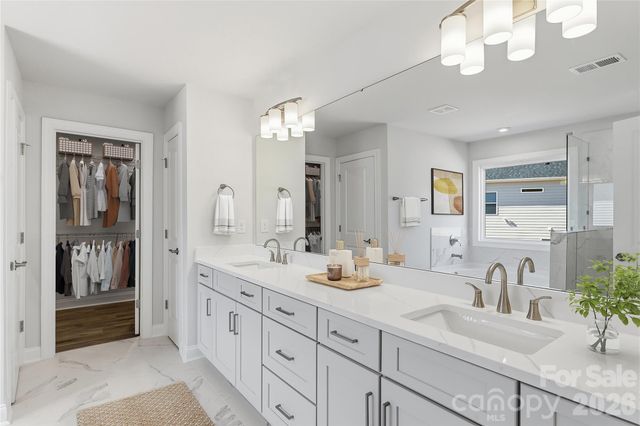 4134 Vista Pine Drive, Charlotte, NC 28215