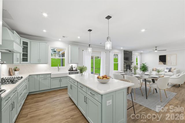 4134 Vista Pine Drive, Charlotte, NC 28215