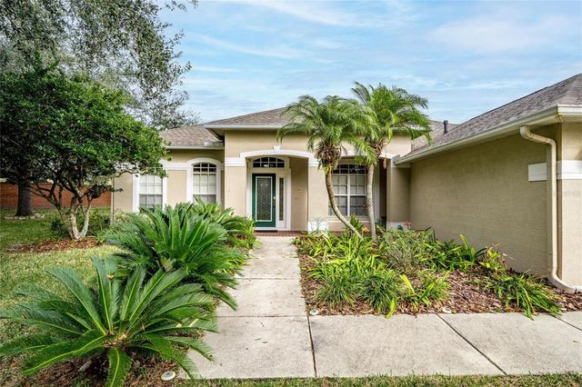 19027 DOVE CREEK DRIVE, Tampa, FL 33647