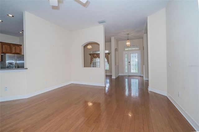 19027 DOVE CREEK DRIVE, Tampa, FL 33647