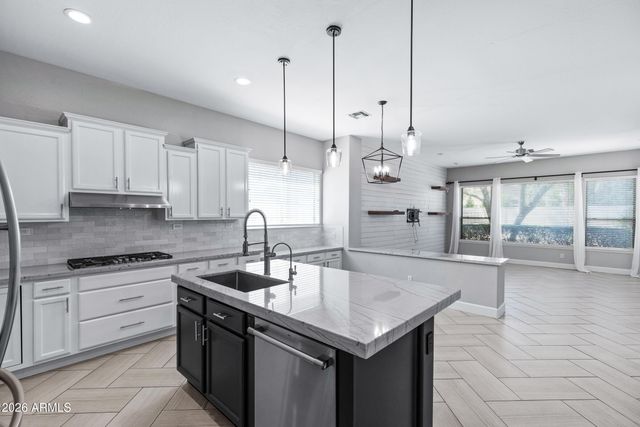 4382 S WILDFLOWER Place, Chandler, AZ 85248
