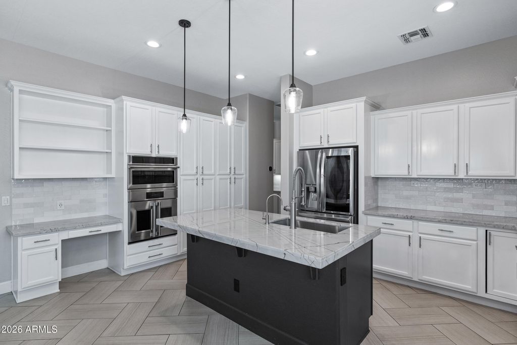 Image 14 of property listing at 4382 S WILDFLOWER Place, Chandler, AZ 85248
