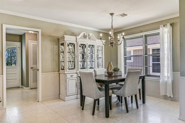 304 Chester Drive, Friendswood, TX 77546