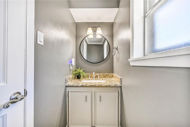 304 Chester Drive, Friendswood, TX 77546