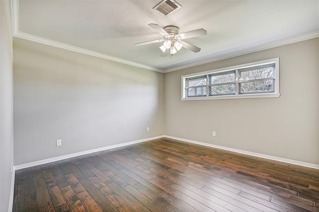 304 Chester Drive, Friendswood, TX 77546