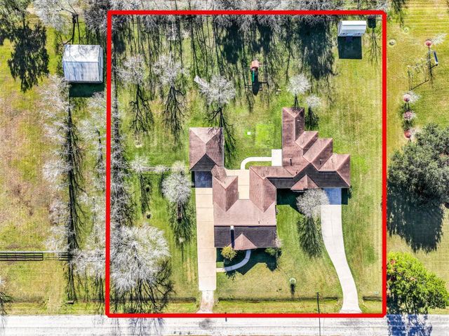 304 Chester Drive, Friendswood, TX 77546