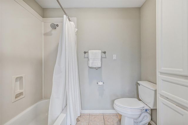 304 Chester Drive, Friendswood, TX 77546