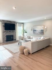 239 NORMA DEAN DR, Warrenton, VA 20186