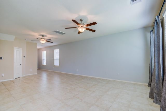 6879 Dogwood Cliff Lane, Dickinson, TX 77539