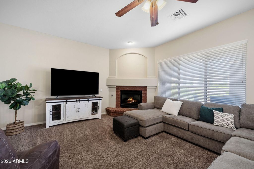 Image 11 of property listing at 3126 E GARY Street, Mesa, AZ 85213