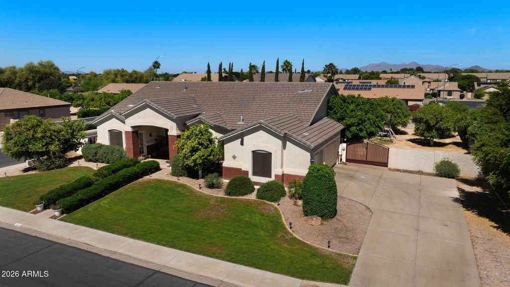 Image 4 of property listing at 3126 E GARY Street, Mesa, AZ 85213