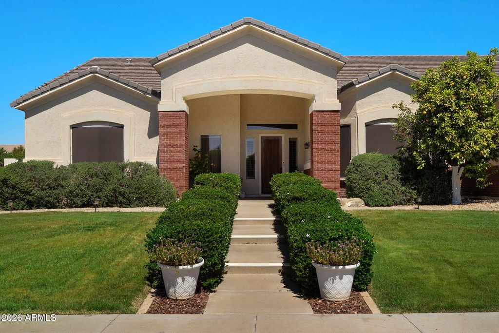 Image 6 of property listing at 3126 E GARY Street, Mesa, AZ 85213