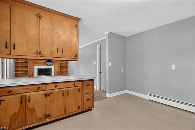 208 Woodford DR, Chesapeake, VA 23322