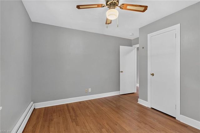 208 Woodford DR, Chesapeake, VA 23322