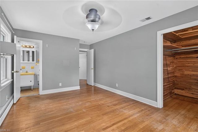 208 Woodford DR, Chesapeake, VA 23322