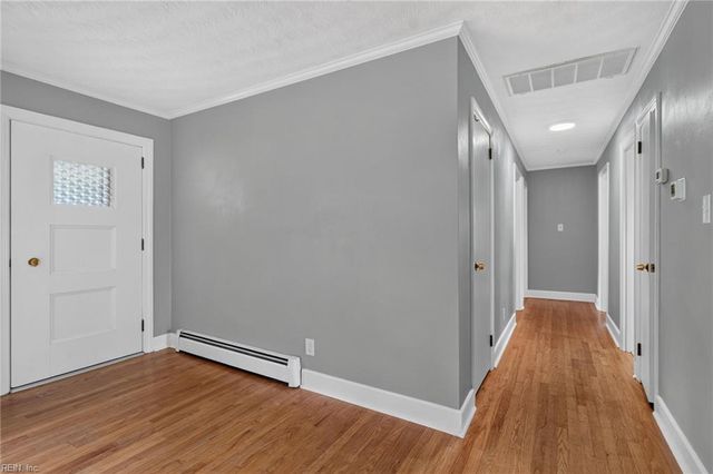 208 Woodford DR, Chesapeake, VA 23322