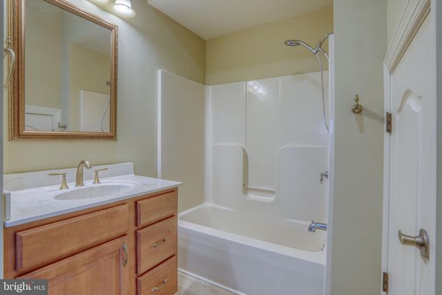 1810 WINDSWEPT CIR, Dover, DE 19901